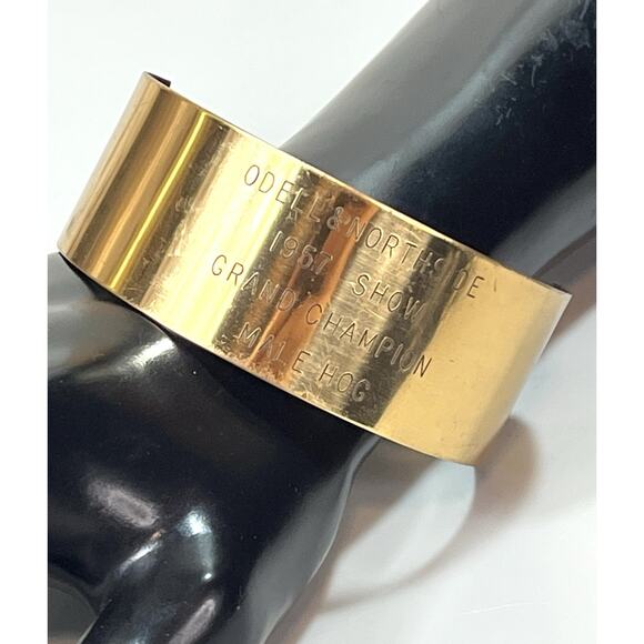 VTG Bronze Metal Cuff Odell Northside 1957 Show Grand CHAMPION Male Hog Bracelet - Picture 7 of 11